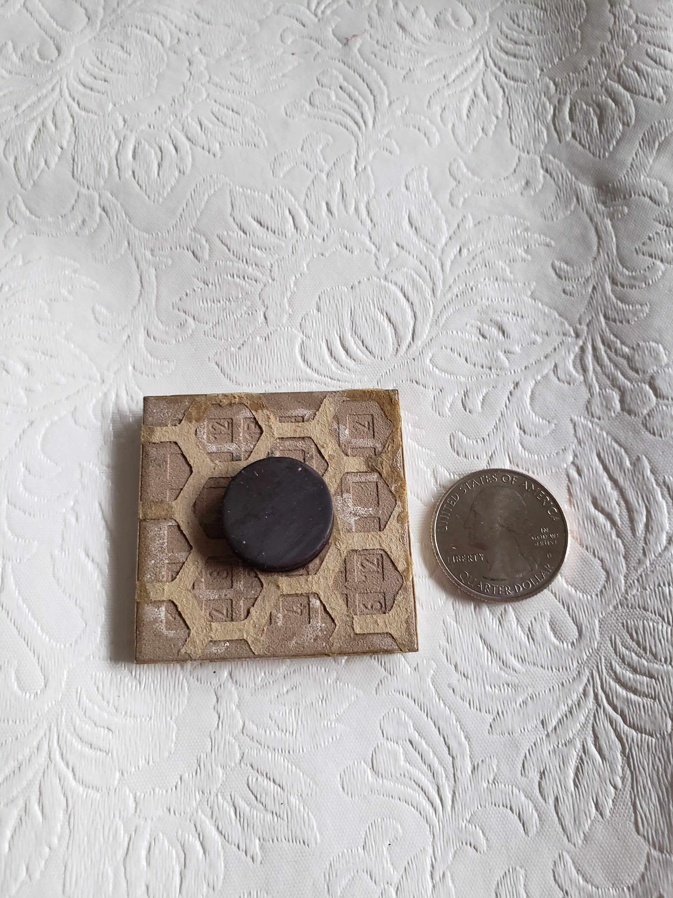 2 inch Tile Magnet - Miniature Decoration - Vintage Post Card - Two Asian Women